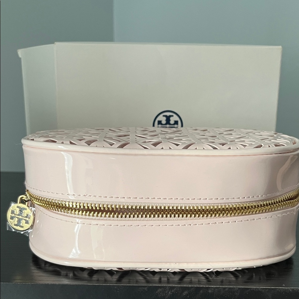 Tory Burch  Patent Leather MakeUp Bag - Picture 3 of 3